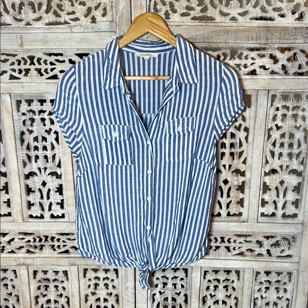 Rebellion sz L Blue Striped Women's tie front Top